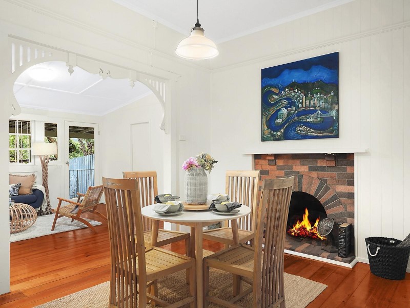 9 Frederick Street, Taringa QLD 4068