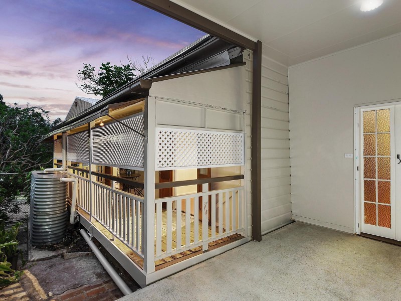 9 Frederick Street, Taringa QLD 4068