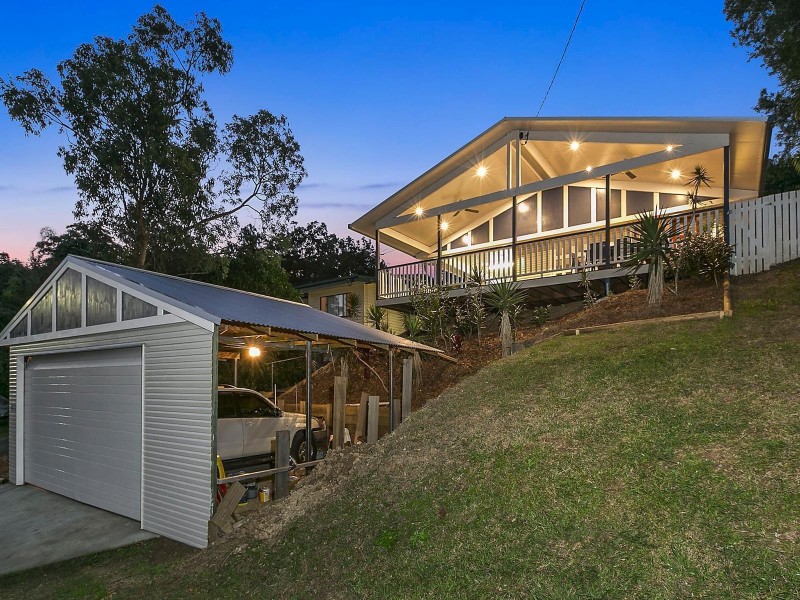 80 Minto Crescent, Arana Hills QLD 4054