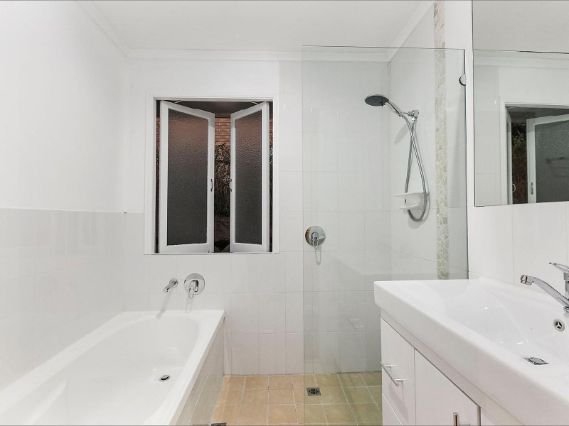 80 Minto Crescent, Arana Hills QLD 4054