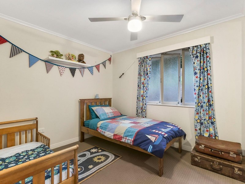 80 Minto Crescent, Arana Hills QLD 4054