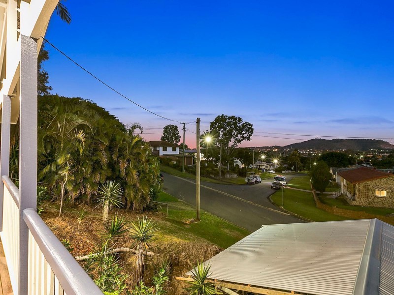 80 Minto Crescent, Arana Hills QLD 4054