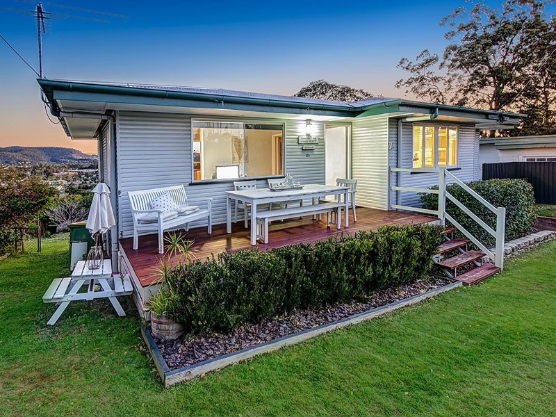 23 Plucks Road, Arana Hills QLD 4054