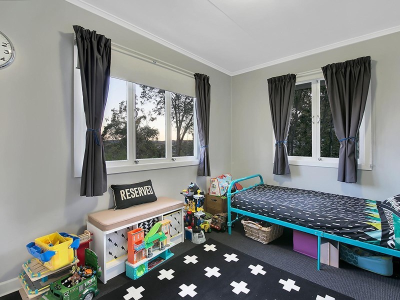 23 Plucks Road, Arana Hills QLD 4054