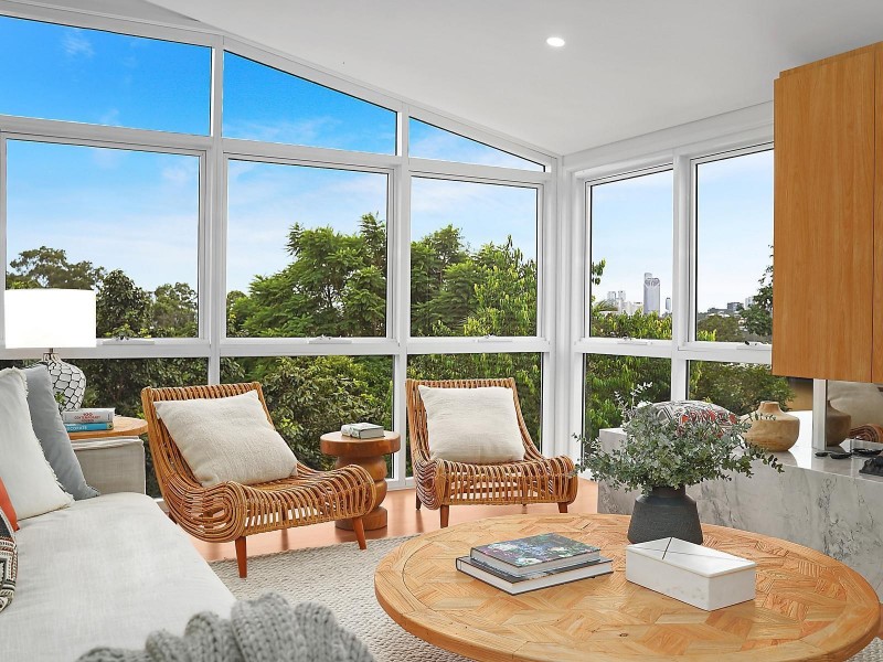 34 Seventh Avenue, St Lucia QLD 4067