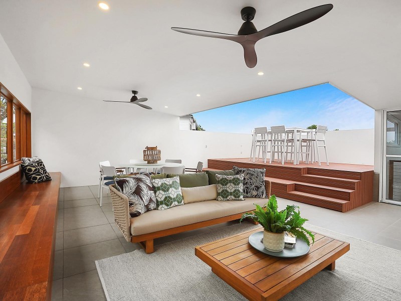 34 Seventh Avenue, St Lucia QLD 4067