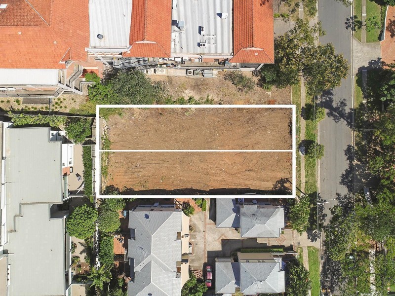 15 Alexandra Avenue, Taringa QLD 4068