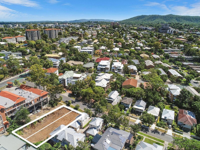 15 Alexandra Avenue, Taringa QLD 4068