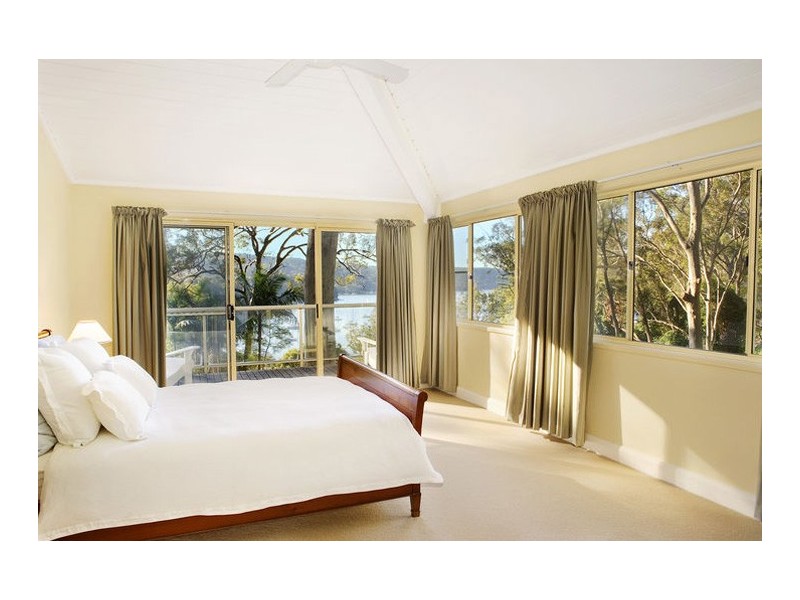 21A McCarrs Creek Road, Church Point NSW 2105