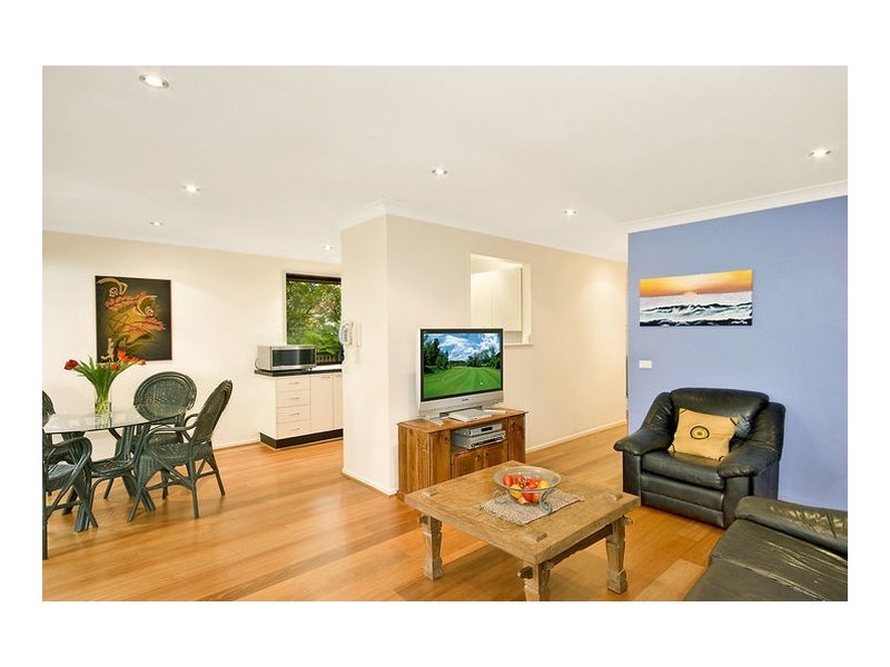 2 Peronne Parade, Allambie NSW 2100