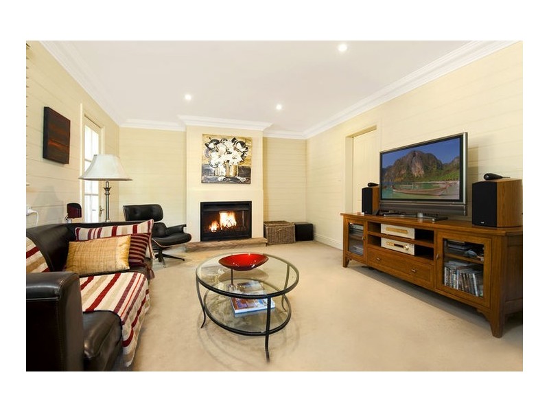 11 Loquat Valley Road, Bayview NSW 2104