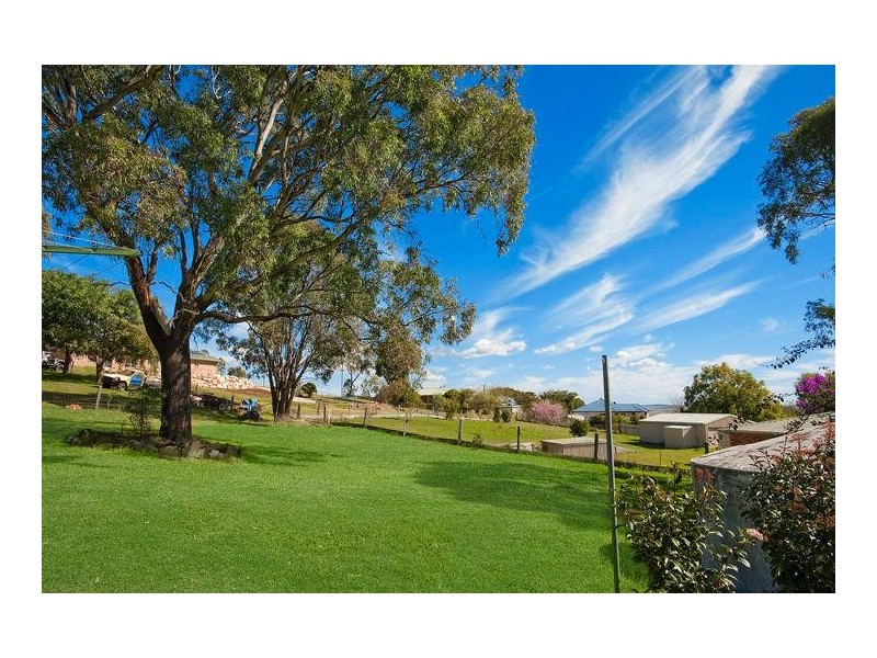 11 Warrina Court, Kingsthorpe QLD 4400