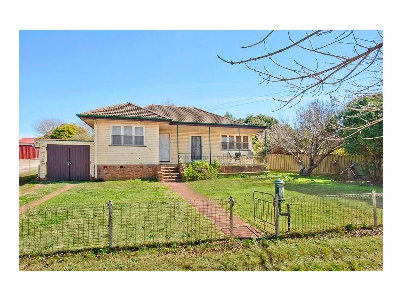 1 Drayton Road, Harristown QLD 4350