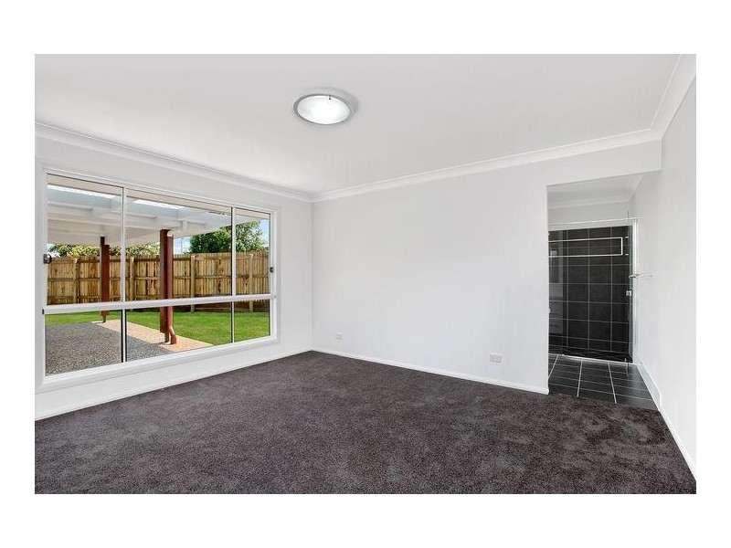 6 Highgrove Drive, Highfields QLD 4352