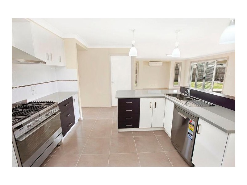 9 Goshawk Drive, Highfields QLD 4352