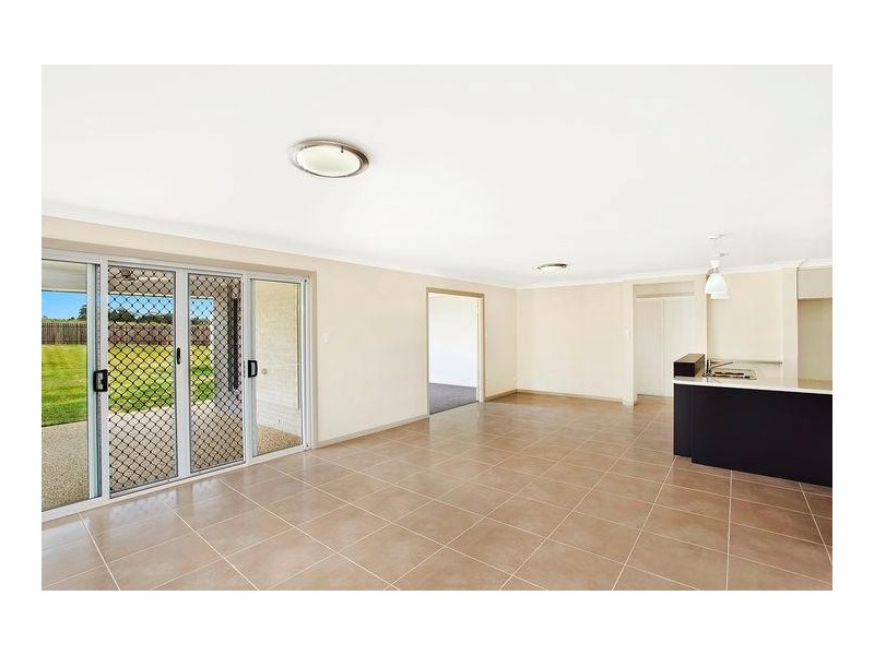 9 Goshawk Drive, Highfields QLD 4352