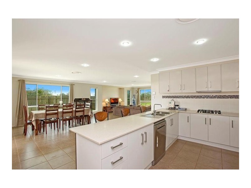 11 Neiwand Street, Kearneys Spring QLD 4350