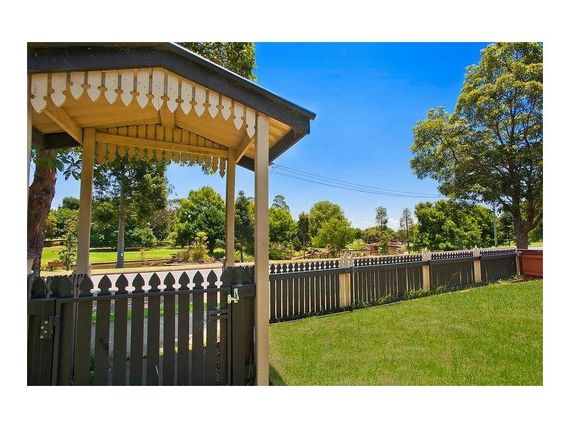 208 MacKenzie Street, Rangeville QLD 4350