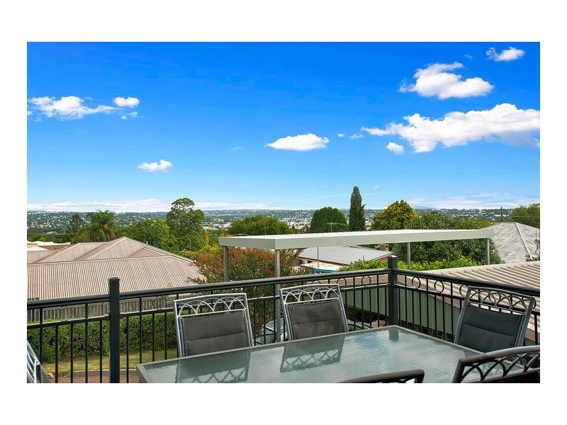 9B Mary Street, Mount Lofty QLD 4350