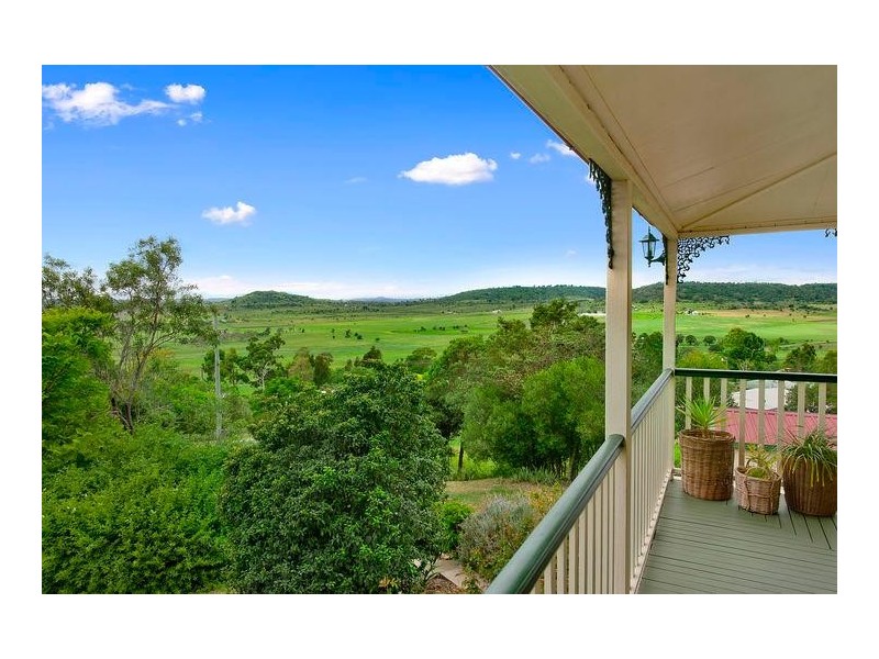 11 Nichols Drive, Glencoe QLD 4352