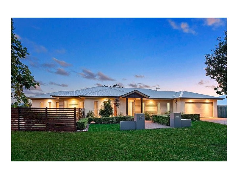 23 Nioka Drive, Highfields QLD 4352