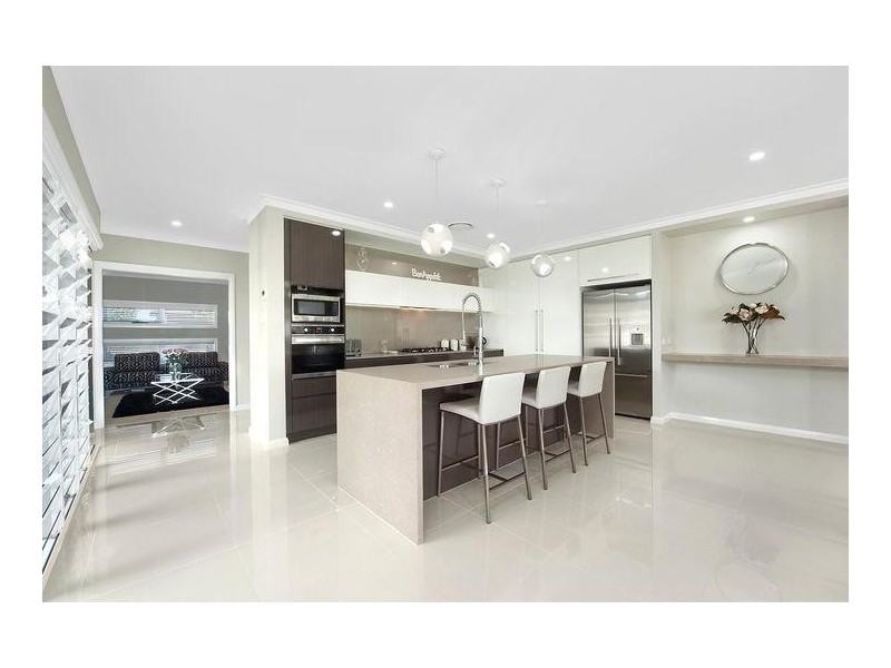 8 Goshawk Drive, Highfields QLD 4352