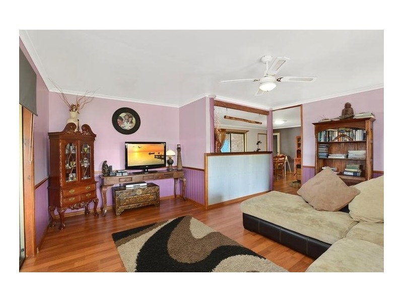 12 Gladstone Street, Wyreema QLD 4352