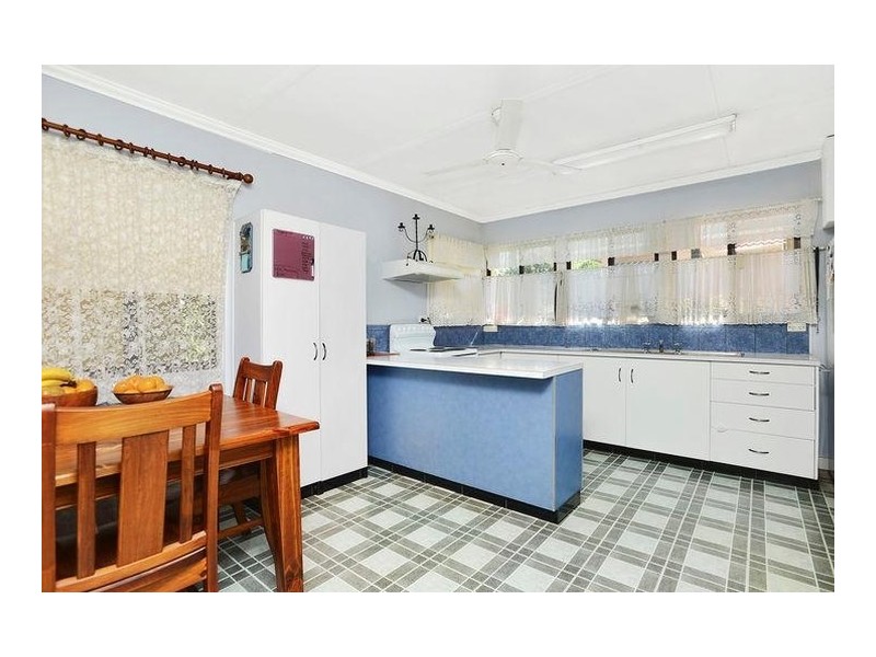 50 Hampton Street, Harristown QLD 4350
