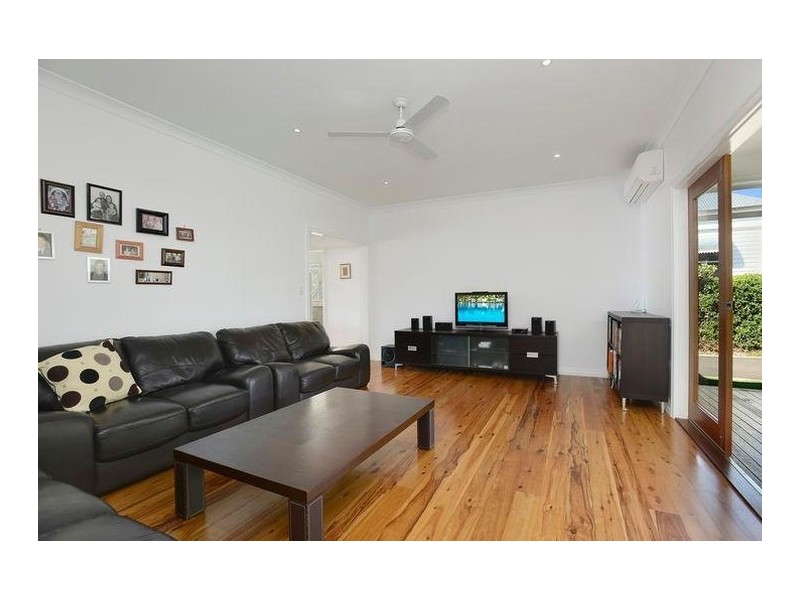 16 Perth Street, Rangeville QLD 4350
