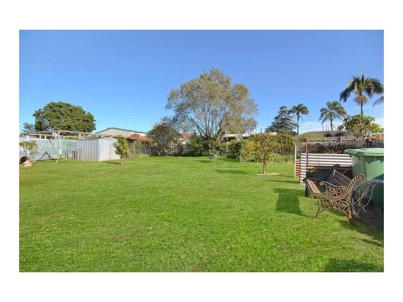9 Merritt Street, Harristown QLD 4350
