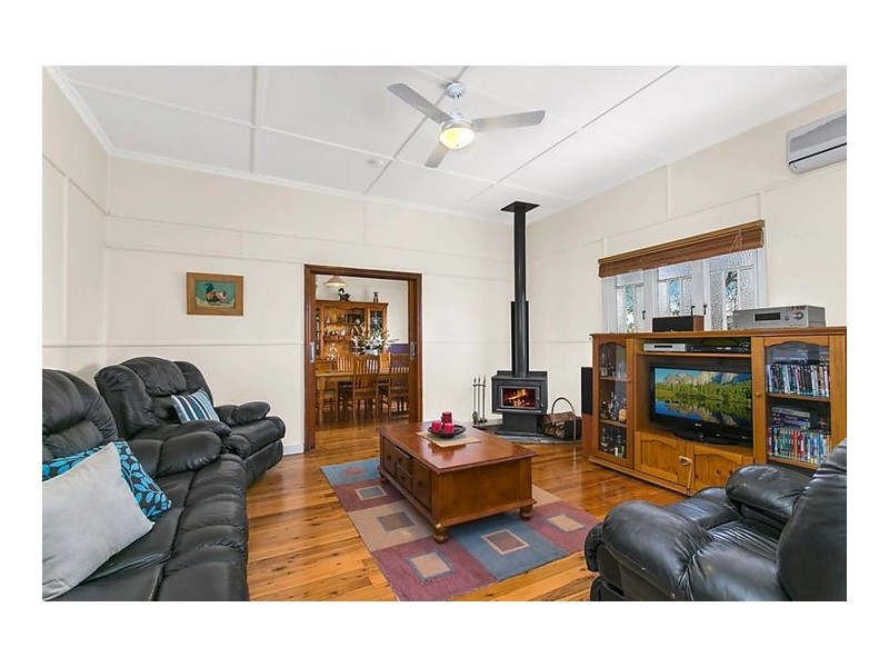 6 Chamberlain Street, North Toowoomba QLD 4350