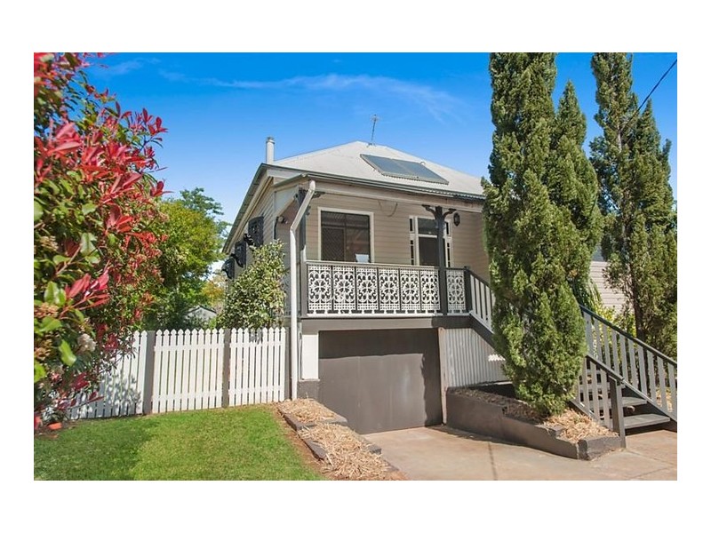 196 Perth Street, South Toowoomba QLD 4350