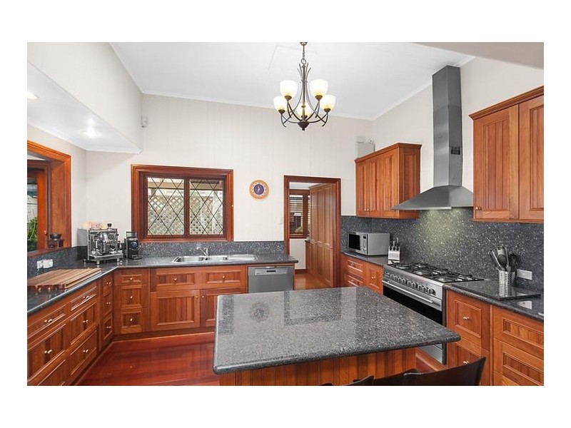 33 Arthur Street, East Toowoomba QLD 4350