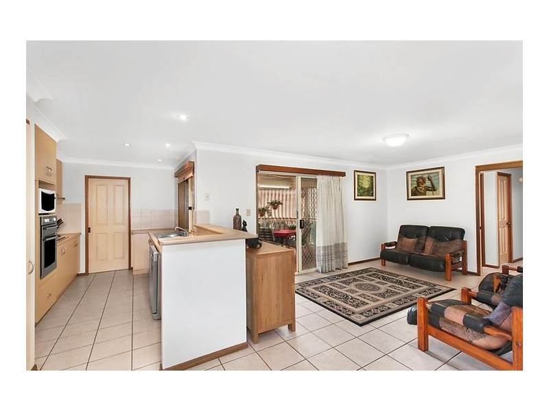 1 Glover Close, Kearneys Spring QLD 4350