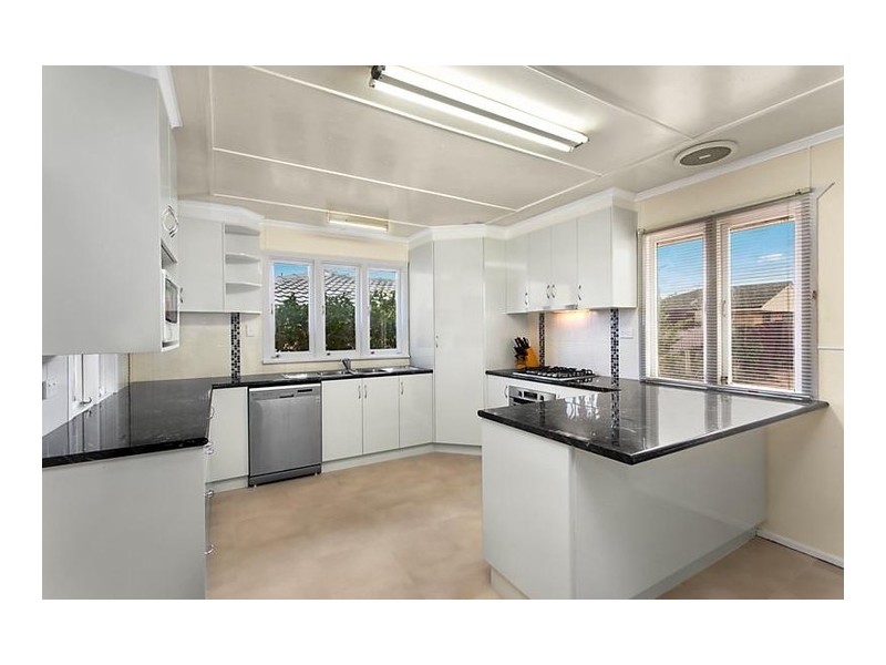 285 Tor Street, Wilsonton QLD 4350