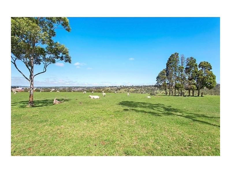 302 Goombungee Road, Harlaxton QLD 4350