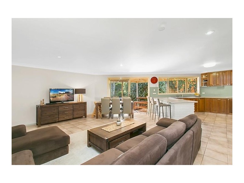 5 Navajo Street, Wilsonton QLD 4350