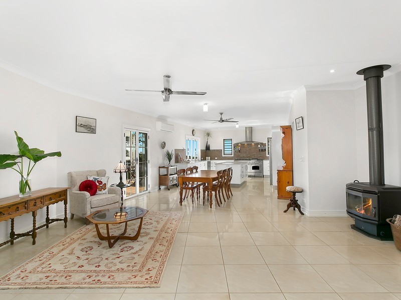 87 Case Road, Ravensbourne QLD 4352