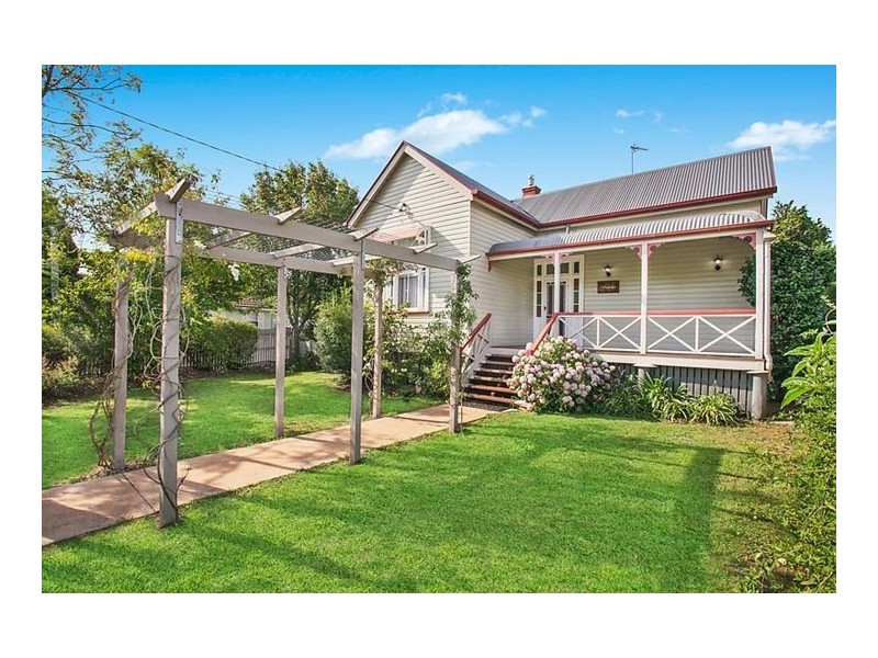 31 Eleanor Street, East Toowoomba QLD 4350