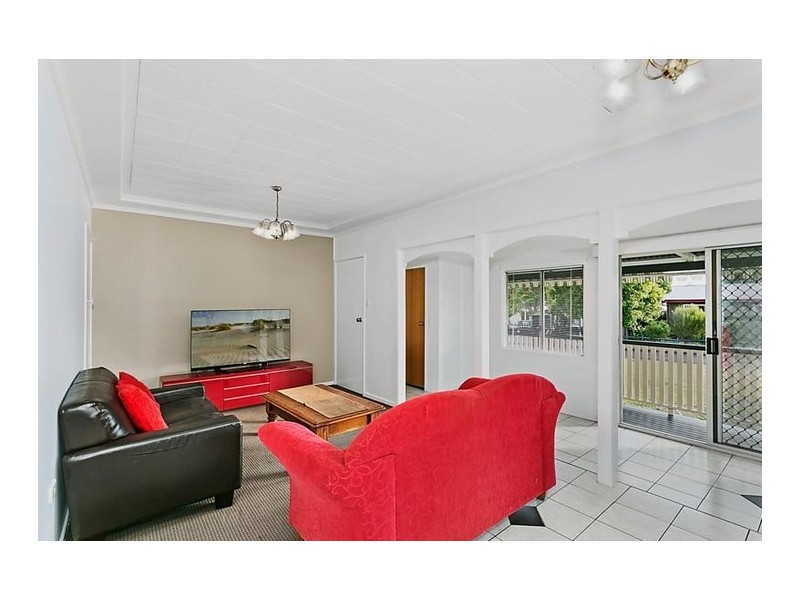 8 Ole Street, Rangeville QLD 4350