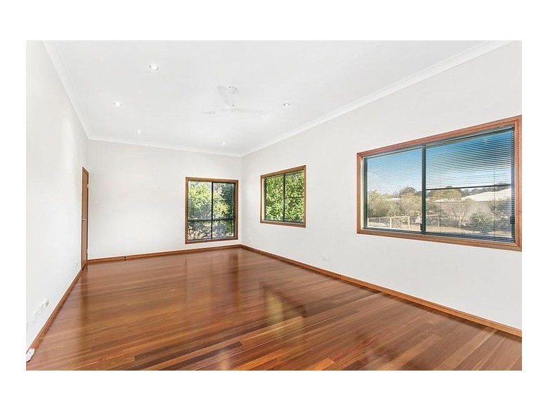 6 Perry Road, Cabarlah QLD 4352
