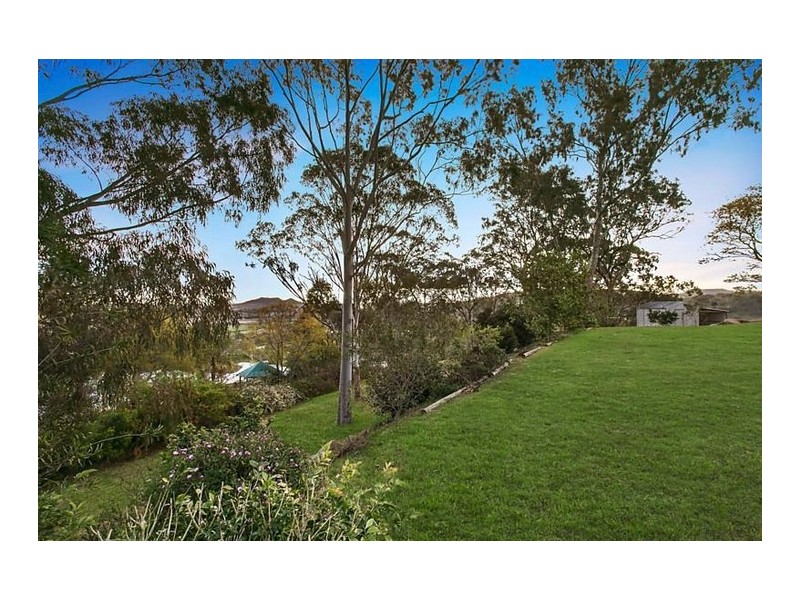 15 Tower Crescent, Gowrie Junction QLD 4352