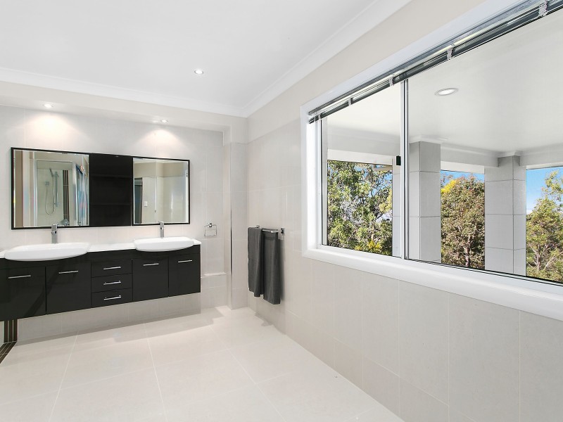 21 Bogong Court, Cabarlah QLD 4352