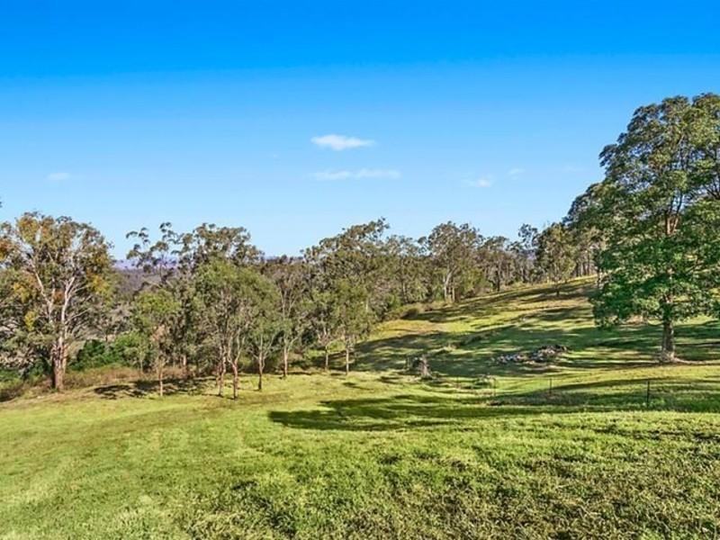 20 Bogong Court, Cabarlah QLD 4352