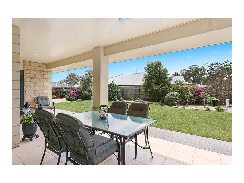 12 Manooka Crescent, Highfields QLD 4352