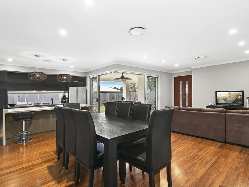 74 Wood Drive, Middle Ridge QLD 4350