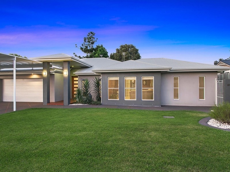 4 Pelican Drive, Rangeville QLD 4350