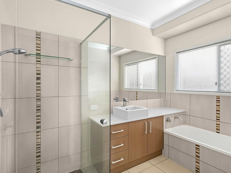 4 Pelican Drive, Rangeville QLD 4350