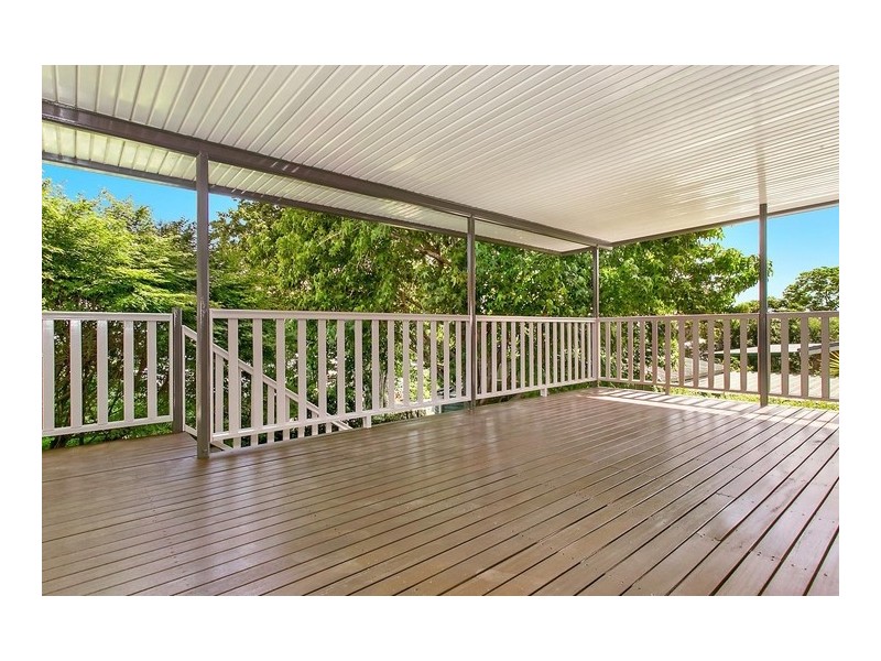 36 Range Street, Mount Lofty QLD 4350