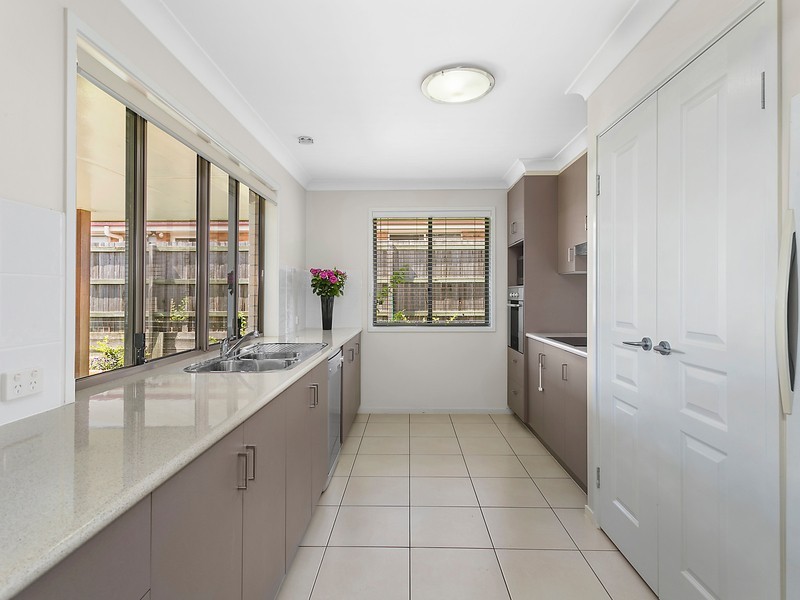 43 Woleebee Drive, Glenvale QLD 4350